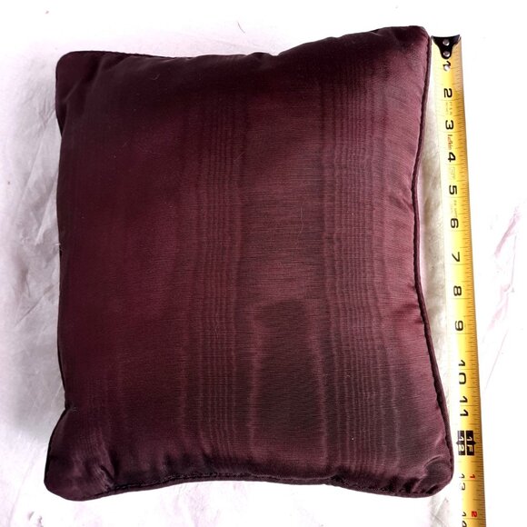 Vintage Tapestry Cat Family Decorative Pillow - Picture 6 of 6